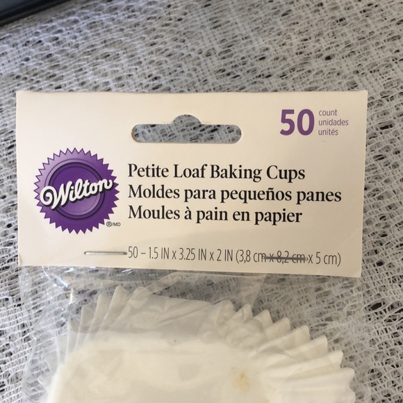 New! Wilton Premium Non-Stick 8 Mini Loaf Pan with Baking Cup Liners - Picture 9 of 12